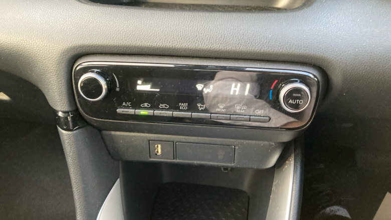 Toyota Yaris 1.5 Hybrid Icon 5dr CVT Hybrid Hatchback